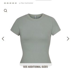 Skims cotton tee. Never worn. Size- Medium